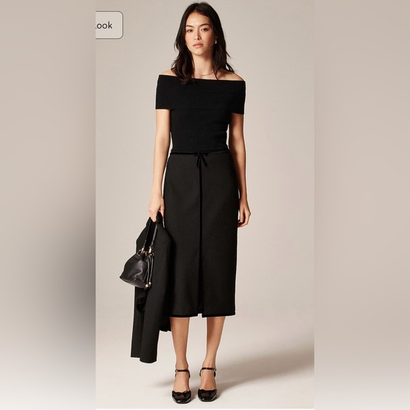 J.Crew TENCEL™ lyocell-blend foldover top in black - Picture 2 of 9